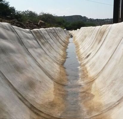 শক্তিশালী কম্পোজিট উপাদান প্রকল্পের জন্য দীর্ঘ সেবা জীবন সঙ্গে উচ্চ শক্তি ক্ষয় প্রতিরোধী সিমেন্ট কম্বল